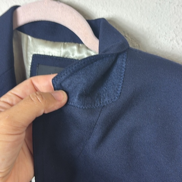 J. Crew Navy Blue Schoolboy Wool Blazer Gold Buttons size 4 - Picture 10 of 15
